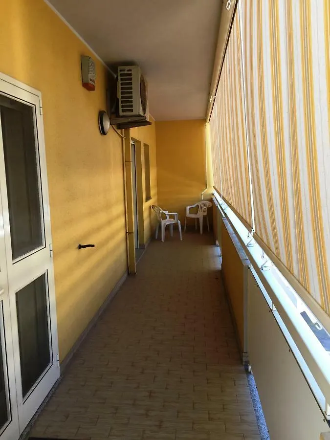 Appartamento Casa Vacanze Sciascia Monforte San Giorgio Marina Italia